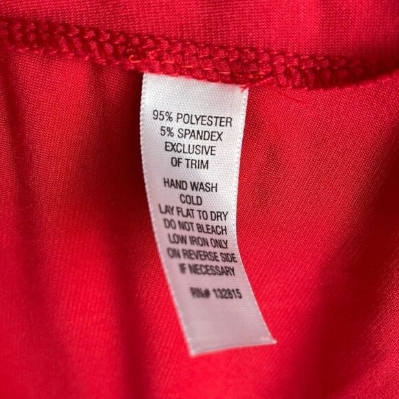NWT Passports Red V-Neck Tunic Top Size M - Picture 9 of 9